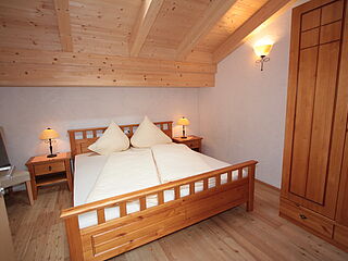4er Ferienwohnung Nr.4 im Haus Gamsalm in Österreich im Grossglockner Resort mit Hoefer Sport und Reisen.