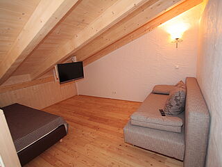 6-7er Ferienwohnung Nr.2 im Haus Gamsalm in Österreich im Grossglockner Resort mit Hoefer Sport und Reisen.