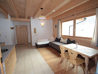 6-7er Ferienwohnung Nr.1 im Haus Gamsalm in Österreich im Grossglockner Resort mit Hoefer Sport und Reisen.