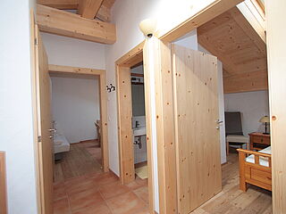 4er Ferienwohnung Nr.4 im Haus Gamsalm in Österreich im Grossglockner Resort mit Hoefer Sport und Reisen.